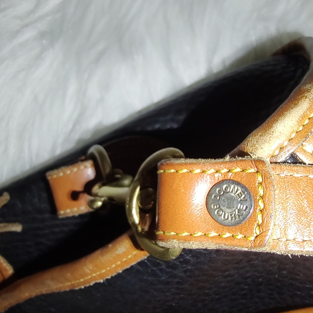 Dooney & Bourke vintage 2-way satchel EUC - Picture 11 of 14